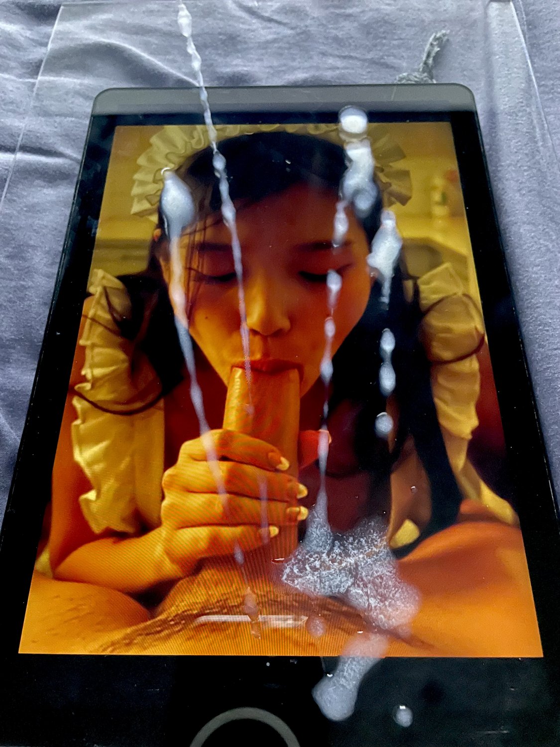 8b6FzmkB IU Kpop Cum Tribute 09.jpg